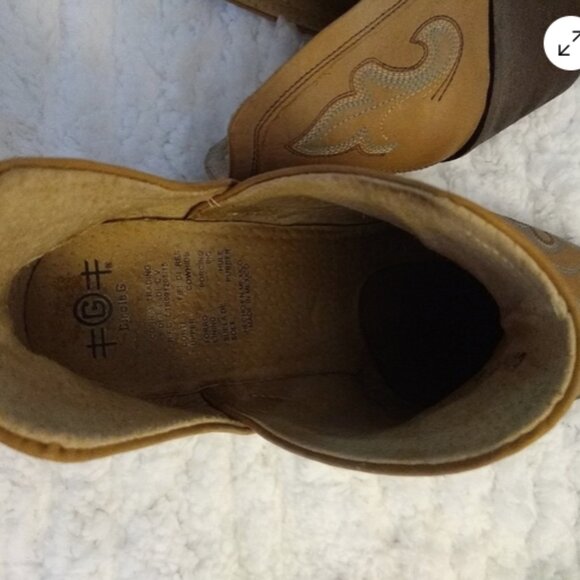 Circle G Embroidered booties NW BOX 10 M - Picture 3 of 6